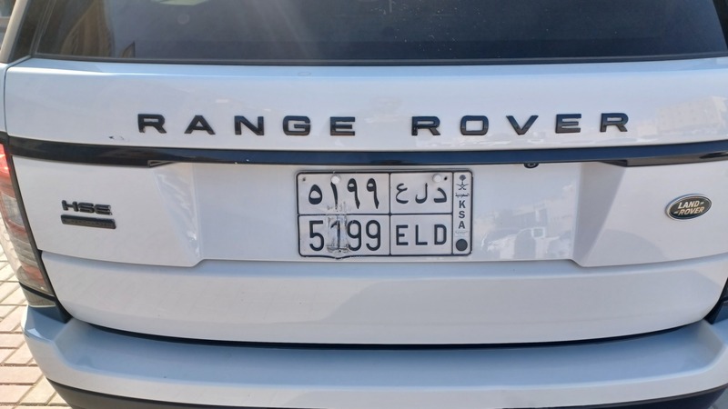 Used 2015 Range Rover HSE for sale in Riyadh